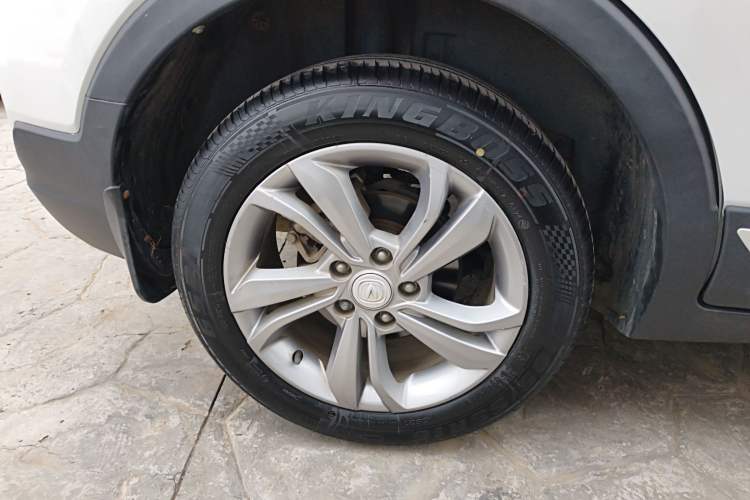 Used CHANGAN CS15 2019 1.5L Automatic Entry Model China VI Standard Exterior 8