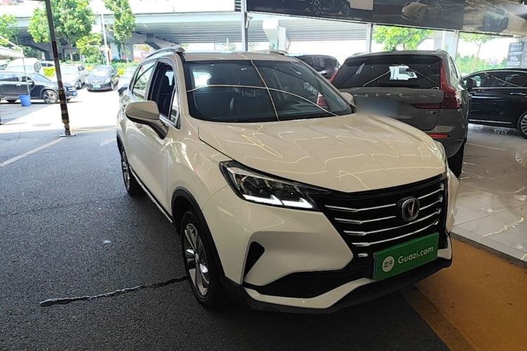 Used CHANGAN CS15 2019 1.5L Manual Entry-Level Version China VI Standard Front Right 45 Deg