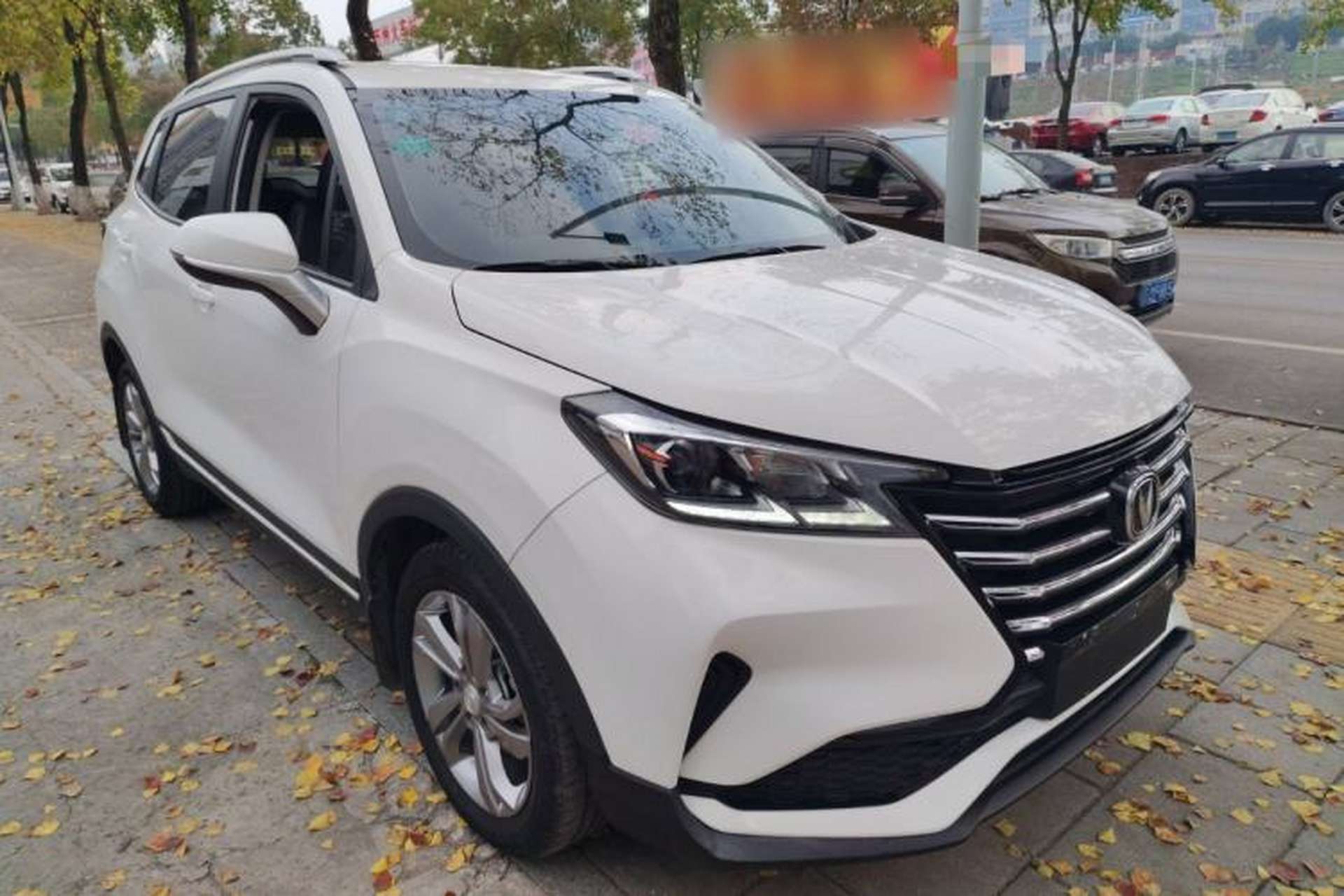 Used CHANGAN CS15 2019 1.5L Automatic Entry Model China VI Standard Front Right 45 Deg
