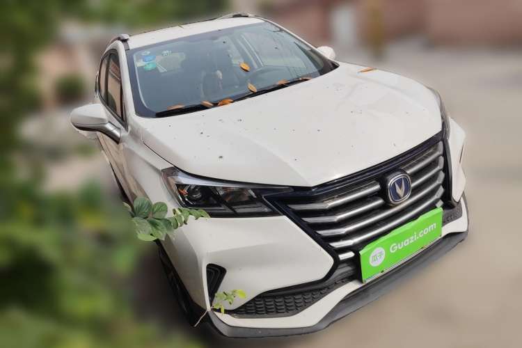 Used CHANGAN CS15 2019 1.5L Manual Entry-Level Version China VI Standard Front Right 45 Deg