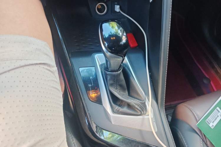 Used CHANGAN CS15 2019 1.5L Automatic Entry Model China V Standard Gear Lever