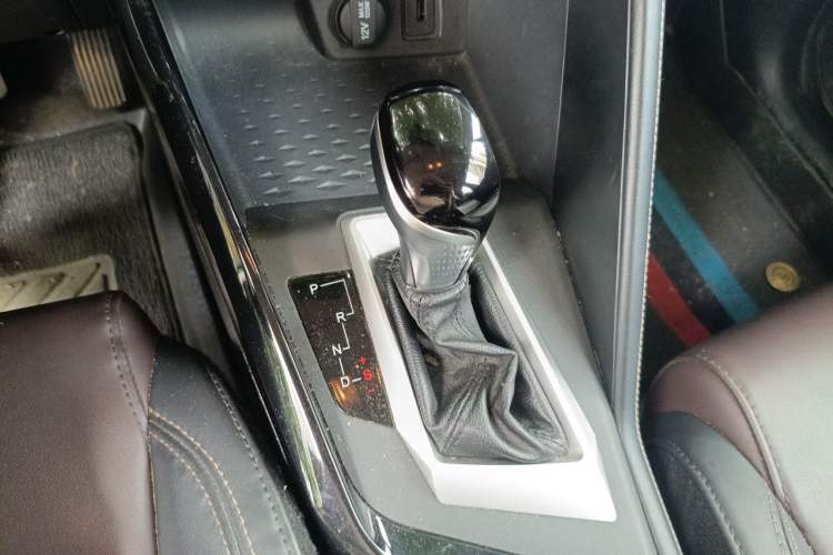 Used CHANGAN CS15 2019 1.5L Automatic Enjoyment Model China VI Standard Gear Lever
