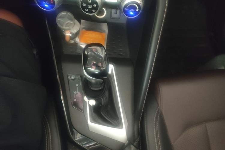 Used CHANGAN CS15 2019 1.5L Automatic Enjoyment Model China V Standard Gear Lever