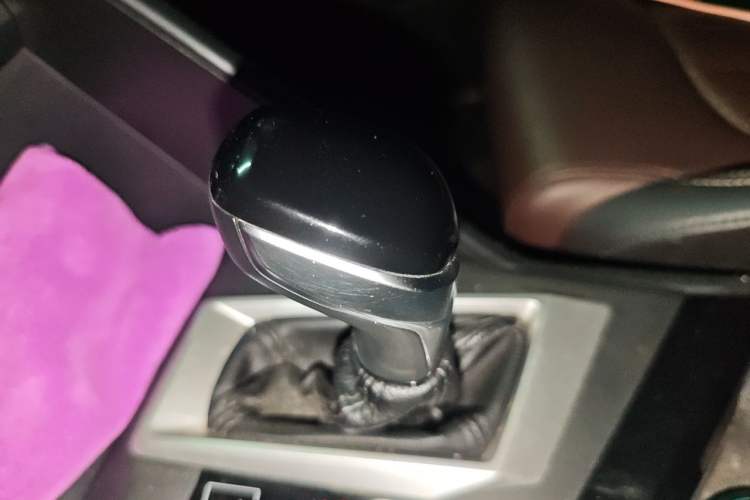 Used CHANGAN CS15 2019 1.5L Automatic Entry Model China V Standard Gear Lever