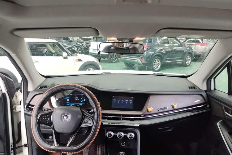 Used CHANGAN CS15 2019 1.5L Manual Enjoyment Model China VI Standard Headliner