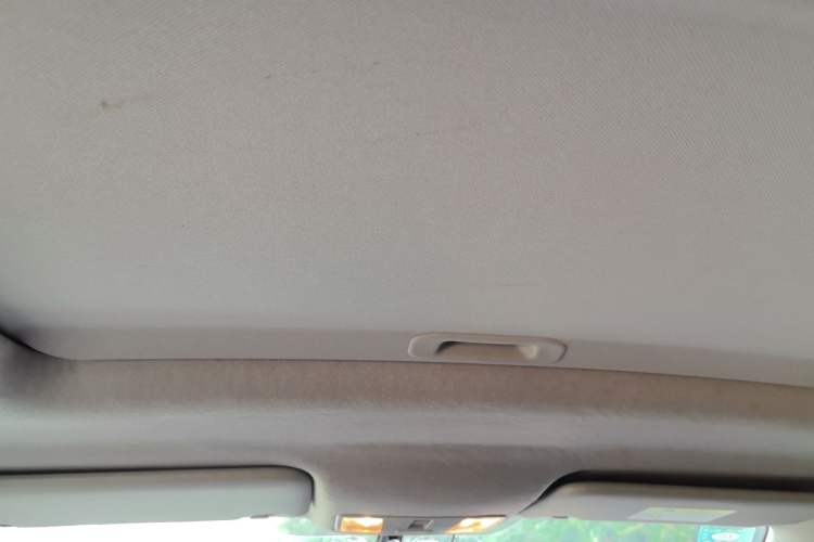 Used CHANGAN CS15 2019 1.5L Automatic Entry Model China VI Standard Headliner