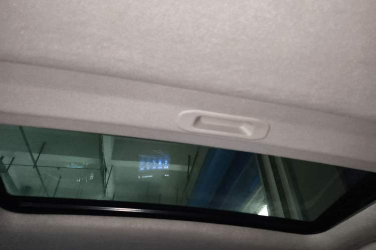 Used CHANGAN CS15 2019 1.5L Automatic Entry Model China VI Standard Headliner