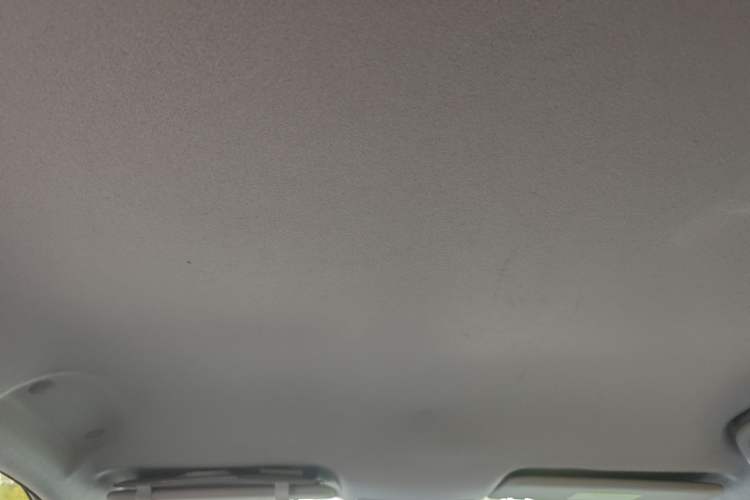 Used CHANGAN CS15 2019 1.5L Manual Entry-Level Version China VI Standard Headliner