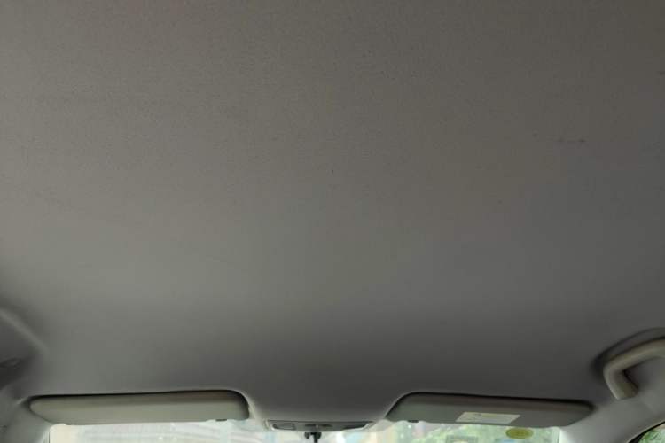 Used CHANGAN CS15 2019 1.5L Manual Entry-Level Version China VI Standard Headliner