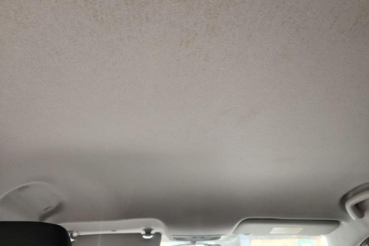 Used CHANGAN CS15 2019 1.5L Automatic Comfort Edition China VI Standard Headliner