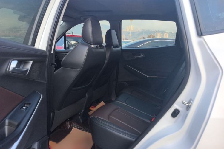 Used CHANGAN CS15 2019 1.5L Automatic Entry Model China VI Standard Interior 1