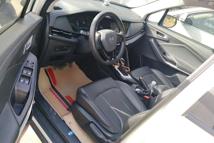 Used CHANGAN CS15 2019 1.5L Automatic Comfort Version China V Standard Interior 2