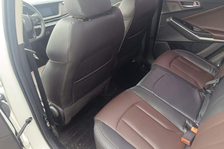Used CHANGAN CS15 2019 1.5L Automatic Entry Model China V Standard Interior 4