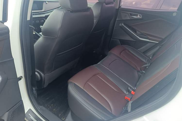 Used CHANGAN CS15 2019 1.5L Automatic Entry Model China V Standard Interior 5
