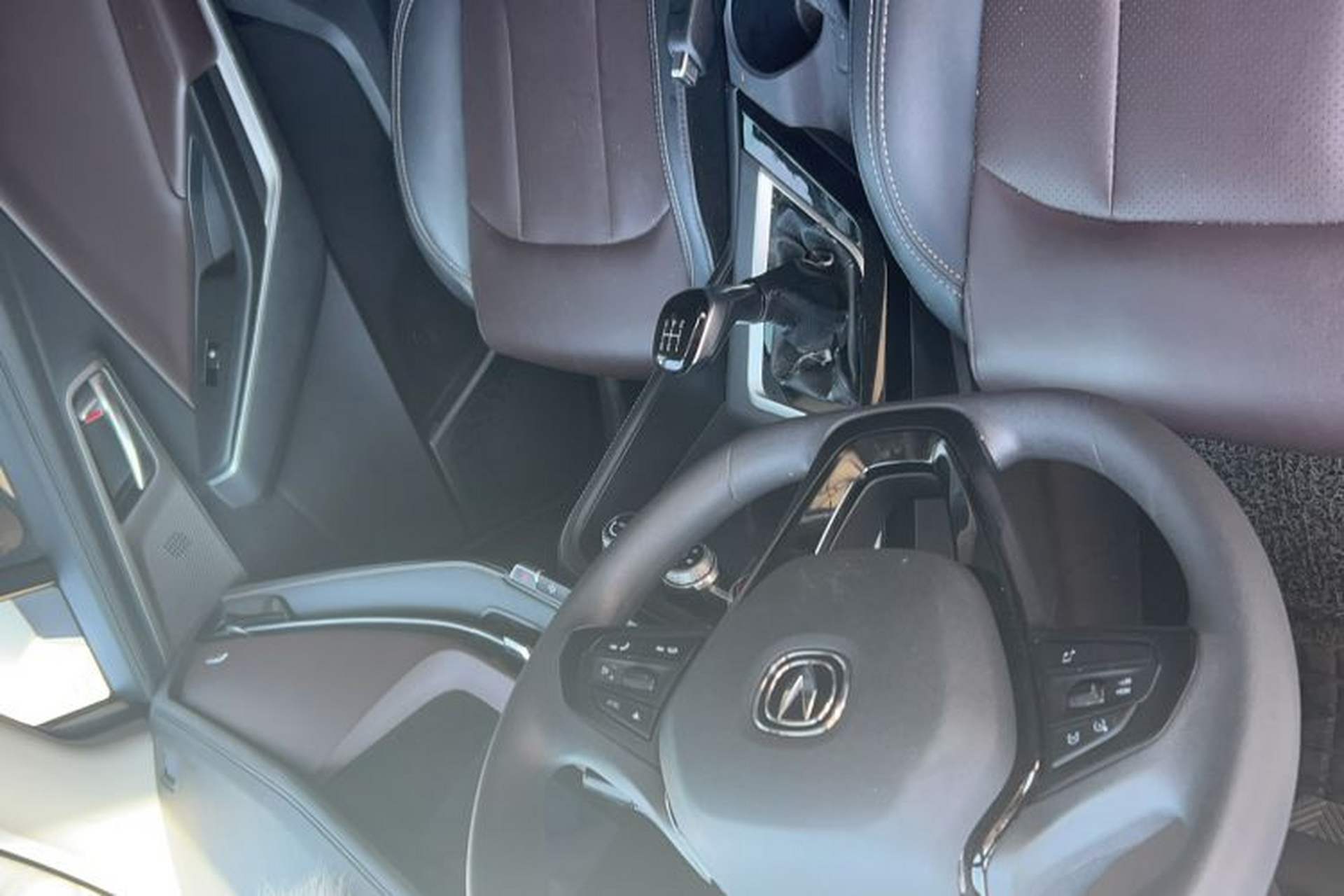 Used CHANGAN CS15 2019 1.5L Manual Entry-Level Version China VI Standard Interior 5