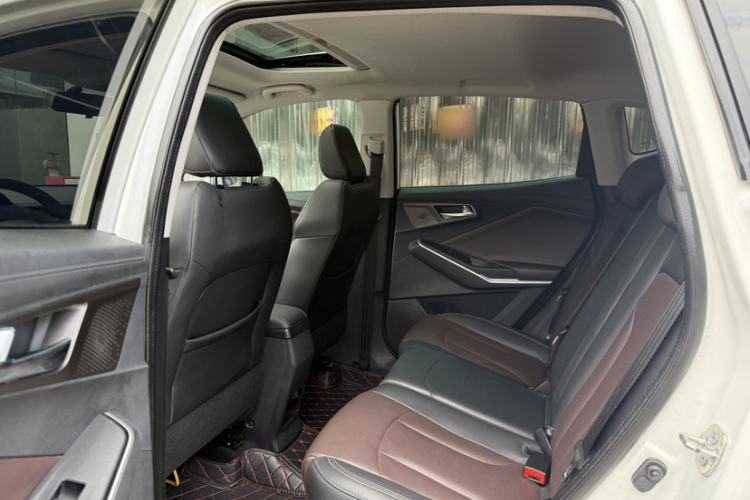 Used CHANGAN CS15 2019 1.5L Automatic Entry Model China VI Standard Interior 7