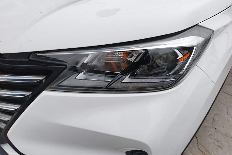 Used CHANGAN CS15 2019 1.5L Automatic Entry Model China VI Standard Left Front Headlight