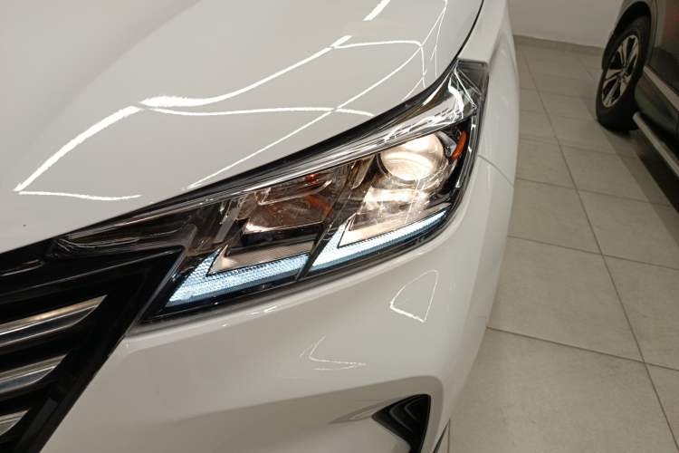 Used CHANGAN CS15 2019 1.5L Automatic Entry Model China VI Standard Left Front Headlight