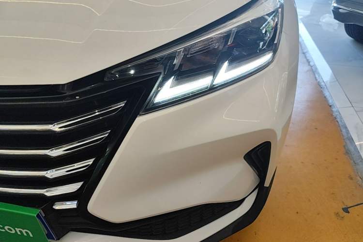 Used CHANGAN CS15 2019 1.5L Manual Entry-Level Version China VI Standard Left Front Headlight