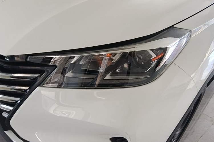Used CHANGAN CS15 2019 1.5L Manual Comfort Model China VI Standard Left Front Headlight