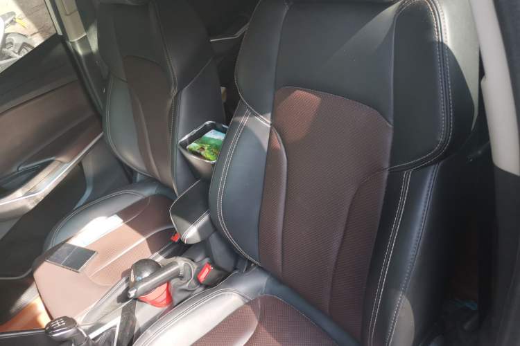 Used CHANGAN CS15 2019 1.5L Manual Entry-Level Version China VI Standard Left Front Seat