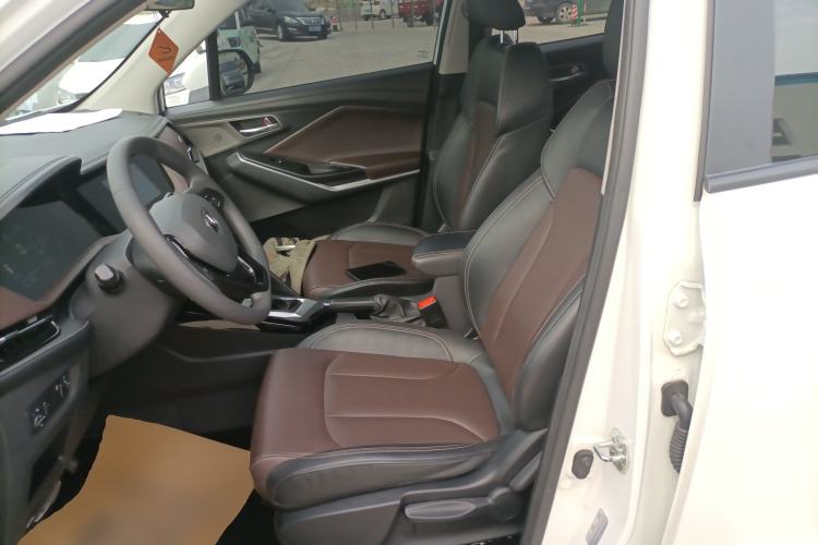 Used CHANGAN CS15 2019 1.5L Automatic Entry Model China VI Standard Left Front Seat
