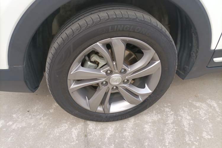 Used CHANGAN CS15 2019 1.5L Automatic Entry Model China VI Standard Left Front Wheel Hub
