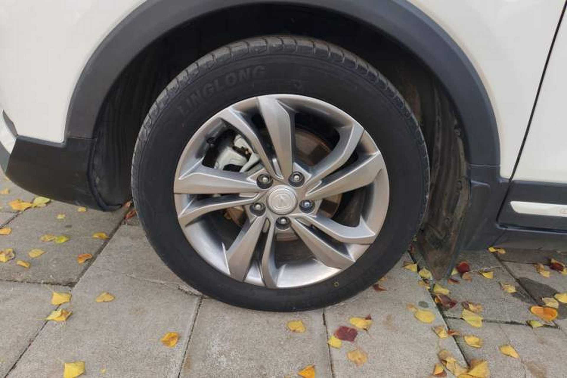 Used CHANGAN CS15 2019 1.5L Automatic Entry Model China VI Standard Left Front Wheel Hub