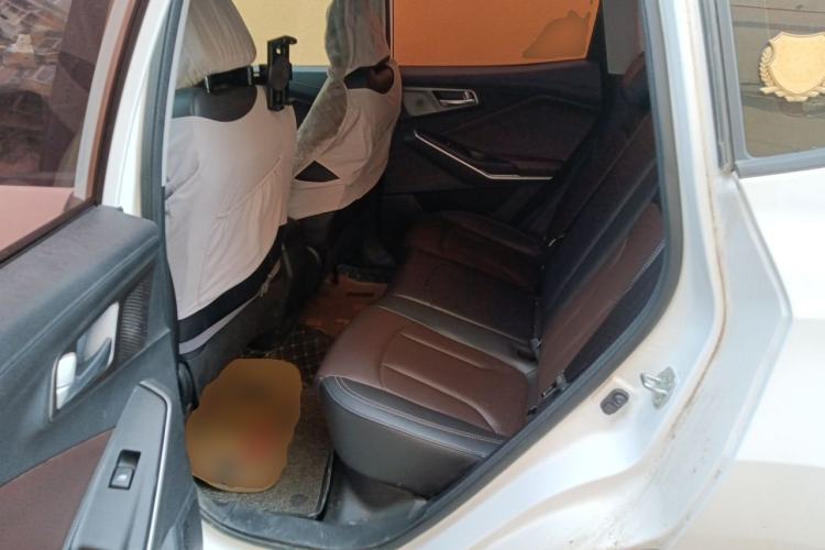 Used CHANGAN CS15 2019 1.5L Manual Entry-Level Version China VI Standard Left Rear Seat