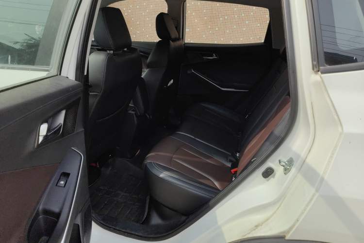 Used CHANGAN CS15 2019 1.5L Manual Entry-Level Version China VI Standard Left Rear Seat