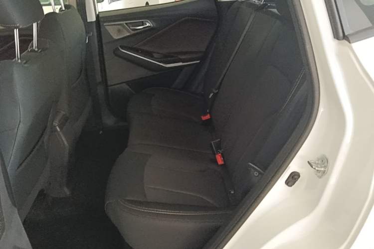 Used CHANGAN CS15 2019 1.5L Manual Comfort Model China VI Standard Left Rear Seat