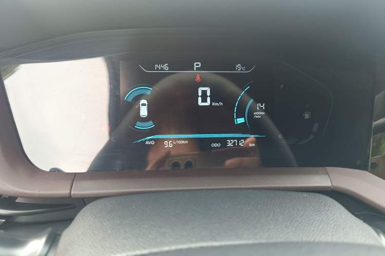 Used CHANGAN CS15 2019 1.5L Automatic Entry Model China V Standard Odometer Close Up