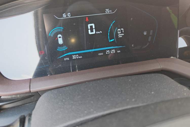 Used CHANGAN CS15 2019 1.5L Manual Entry-Level Version China VI Standard Odometer Close Up