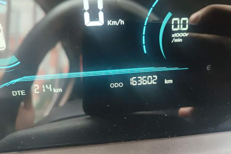Used CHANGAN CS15 2019 1.5L Automatic Entry Model China V Standard Odometer Close Up