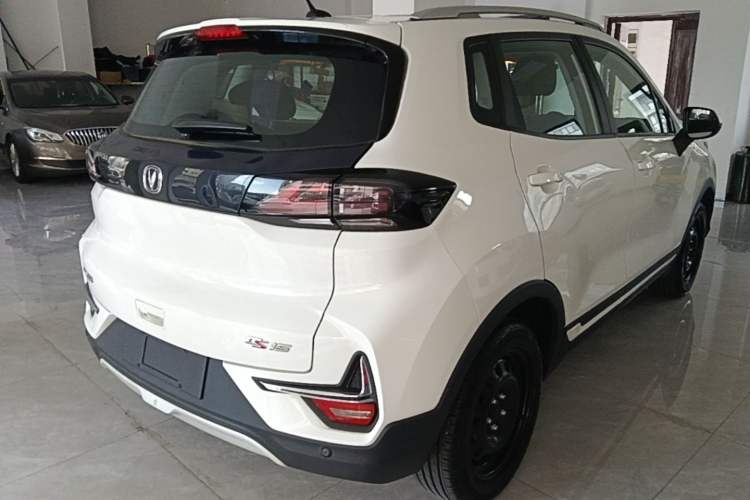 Used CHANGAN CS15 2019 1.5L Manual Comfort Model China VI Standard Rear Right 45 Deg