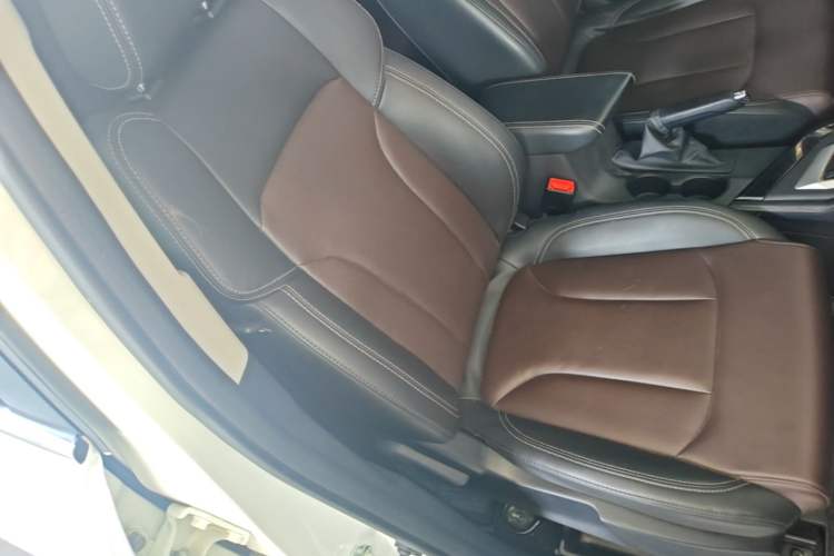 Used CHANGAN CS15 2019 1.5L Automatic Entry Model China V Standard Right Front Seat