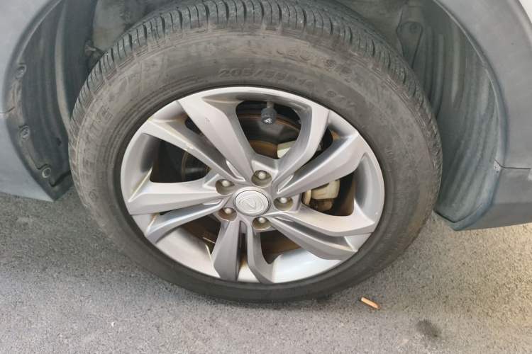 Used CHANGAN CS15 2019 1.5L Manual Enjoyment Model China VI Standard Right Front Wheel Hub