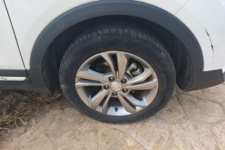 Used CHANGAN CS15 2019 1.5L Manual Entry-Level Version China VI Standard Right Front Wheel Hub
