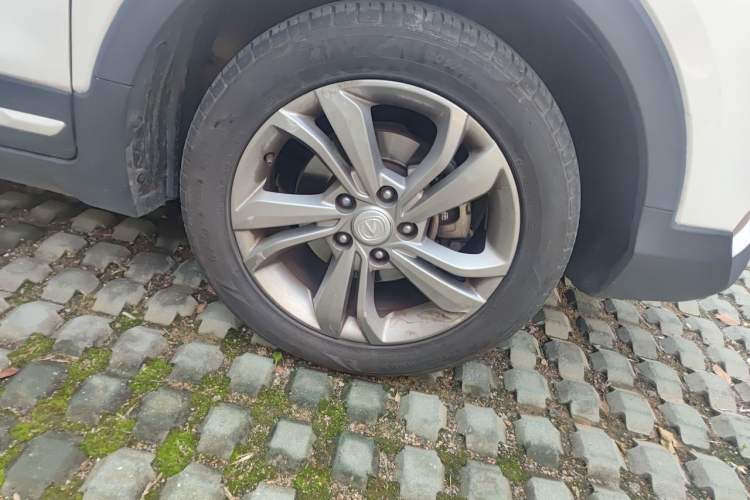 Used CHANGAN CS15 2019 1.5L Automatic Entry Model China V Standard Right Front Wheel Hub