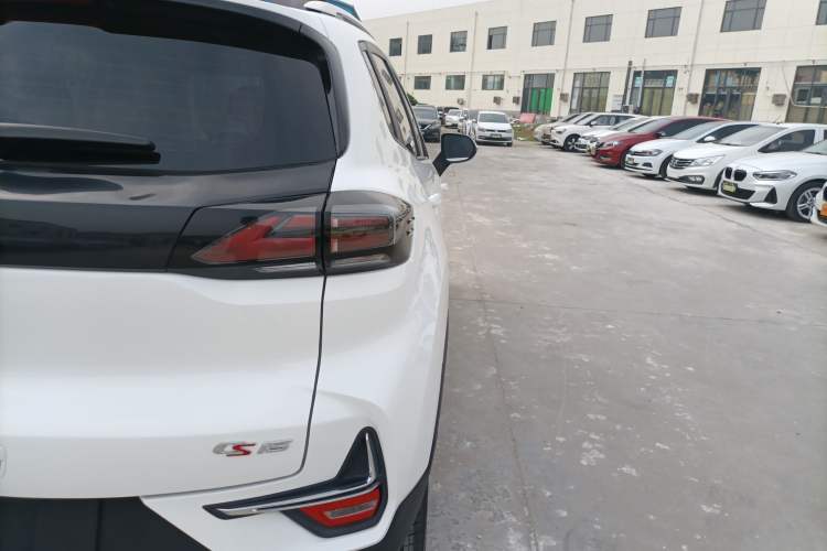 Used CHANGAN CS15 2019 1.5L Automatic Entry Model China VI Standard Right Rear Taillight
