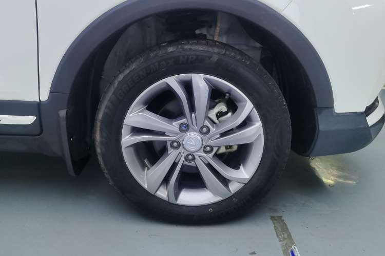 Used CHANGAN CS15 2019 1.5L Manual Entry-Level Version China VI Standard Right Rear Wheel Hub