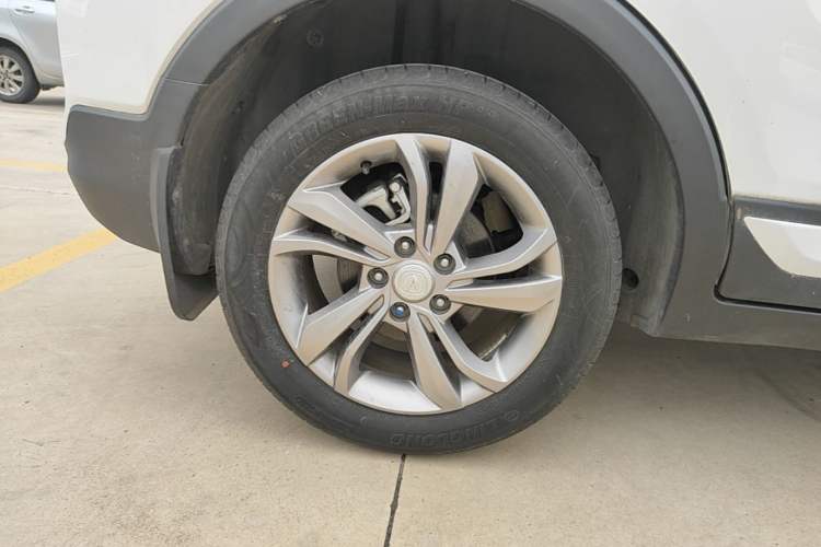 Used CHANGAN CS15 2019 1.5L Automatic Entry Model China VI Standard Right Rear Wheel Hub