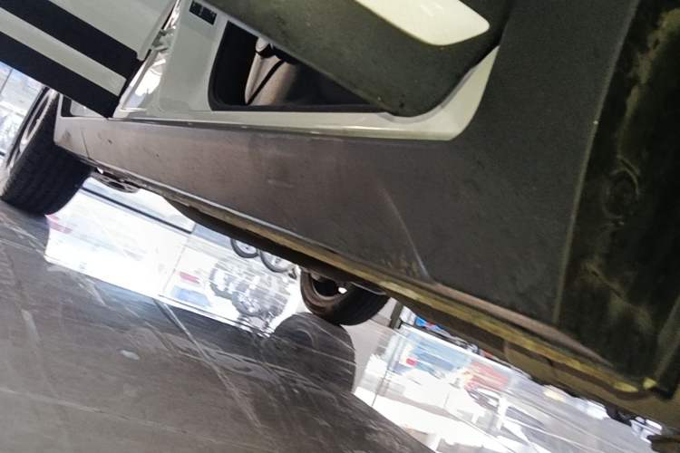 Used CHANGAN CS15 2019 1.5L Manual Comfort Model China VI Standard Right Side Sill