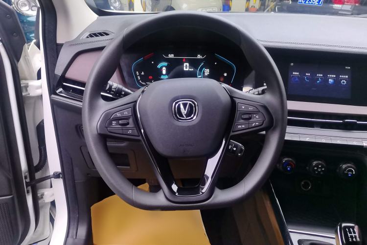 Used CHANGAN CS15 2019 1.5L Manual Entry-Level Version China VI Standard Steering Wheel