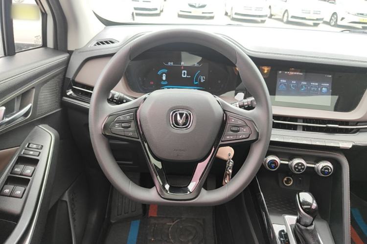 Used CHANGAN CS15 2019 1.5L Automatic Entry Model China VI Standard Steering Wheel