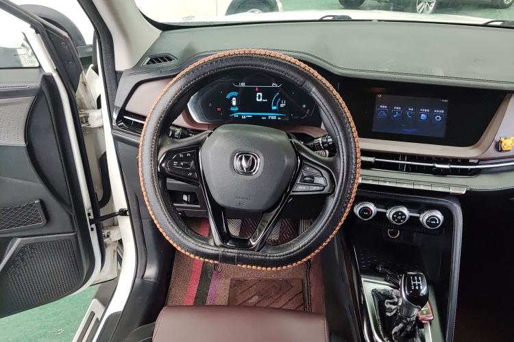 Used CHANGAN CS15 2019 1.5L Manual Enjoyment Model China VI Standard Steering Wheel