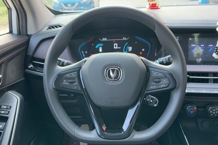 Used CHANGAN CS15 2019 1.5L Manual Entry-Level Version China VI Standard Steering Wheel