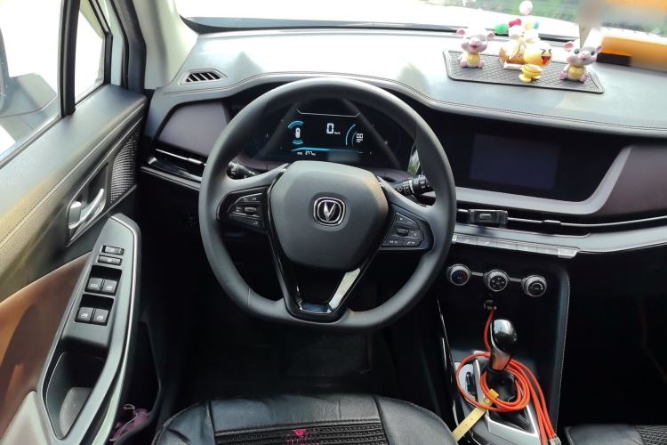 Used CHANGAN CS15 2019 1.5L Automatic Entry Model China VI Standard Steering Wheel