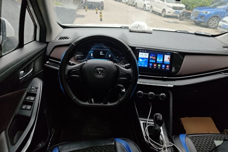 Used CHANGAN CS15 2019 1.5L Manual Comfort Model China VI Standard Steering Wheel
