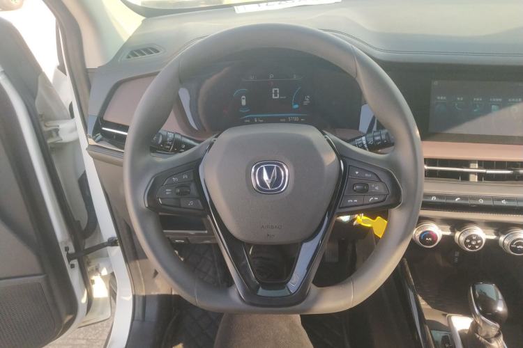 Used CHANGAN CS15 2019 1.5L Automatic Entry Model China VI Standard Steering Wheel